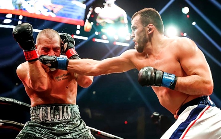  Альберт Туменов одержал убедительную победу на бойцовском шоу «Triad Combat» в США