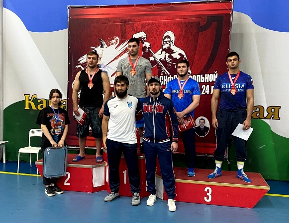 В Нальчике прошло первенство СКФО по вольной борьбе