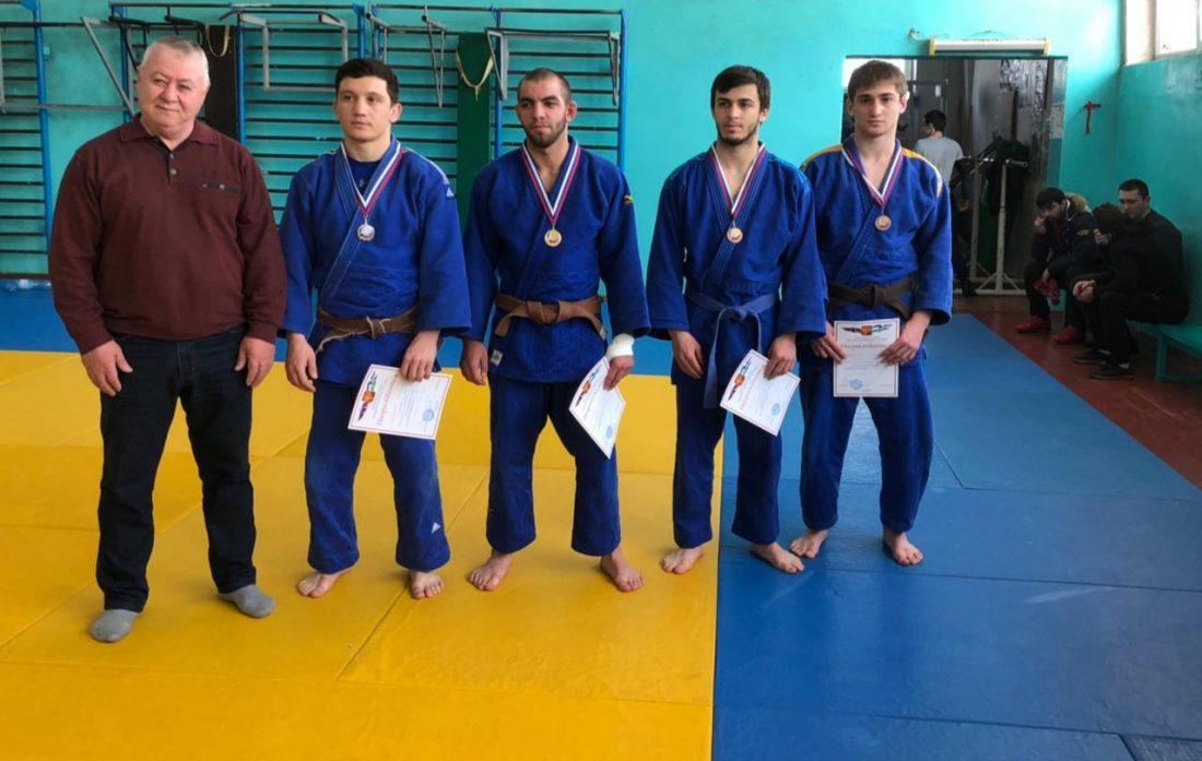 В Нальчике на Стадионе «Спартак» прошел чемпионат КБР по дзюдо