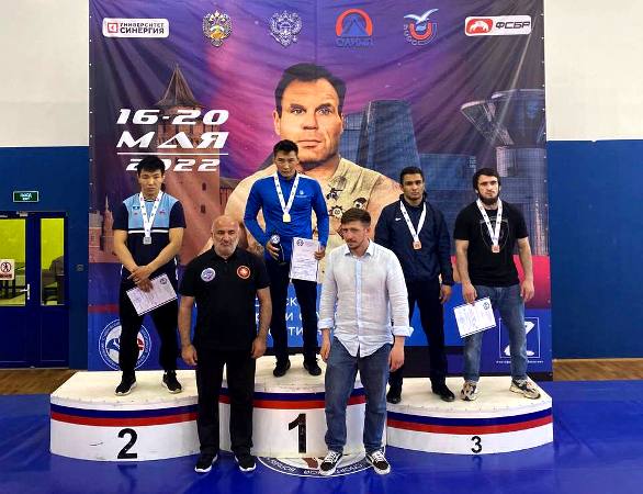 У борцов КБР две бронзы студенческого чемпионата России
