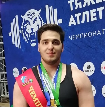  Хас-Магомед Балаев одержал победу на чемпионате России по тяжелой атлетике
