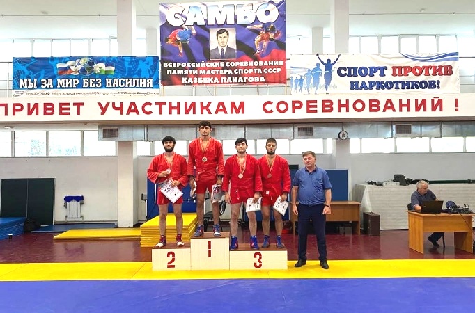 В Тереке прошел ежегодный XXV всероссийский турнир класса «А» по самбо, посвященный памяти мастера спорта СССР Казбека Панагова