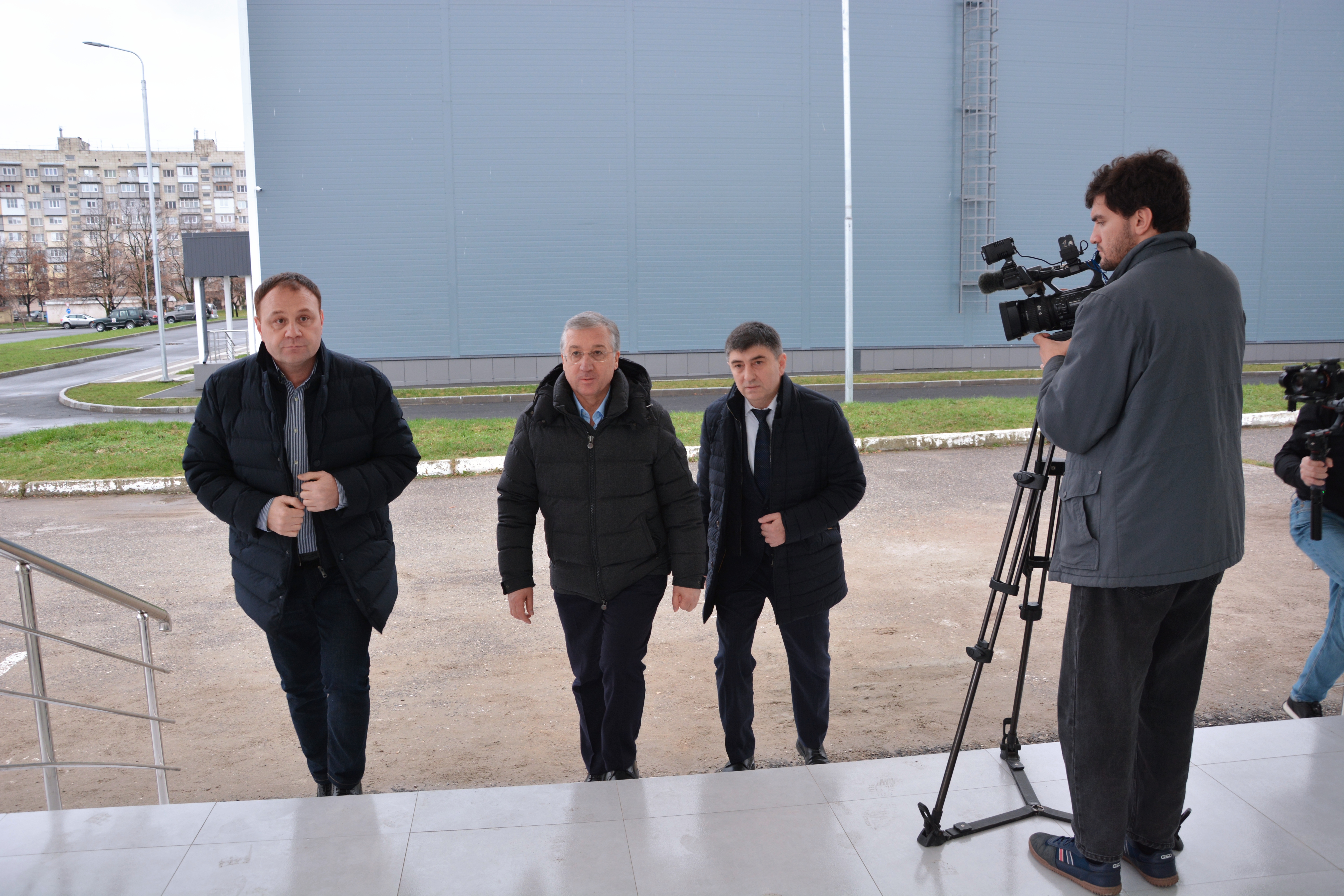 Премьер-министр КБР Алий Мусуков проинспектировал два спортобъекта Республики 