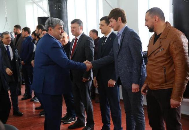 Казбек Коков принял участие в открытии нового физкультурно-оздоровительного комплекса в Яникое 