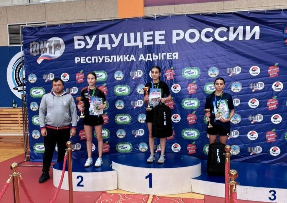 Теннисисты КБР отличились в Майкопе 