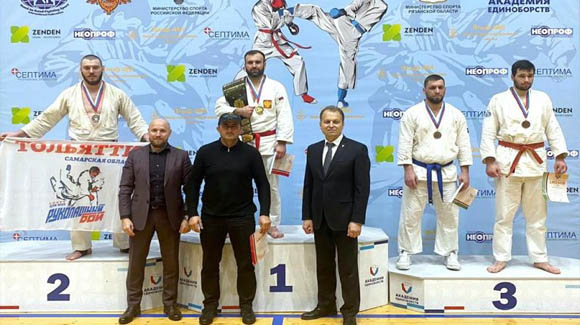 Четыре медали завоевали «рукопашники» КБР на чемпионате России