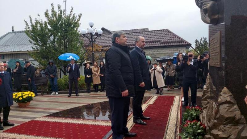 В Баксане открыли памятник первому Президенту Кабардино-Балкарии Валерию Кокову