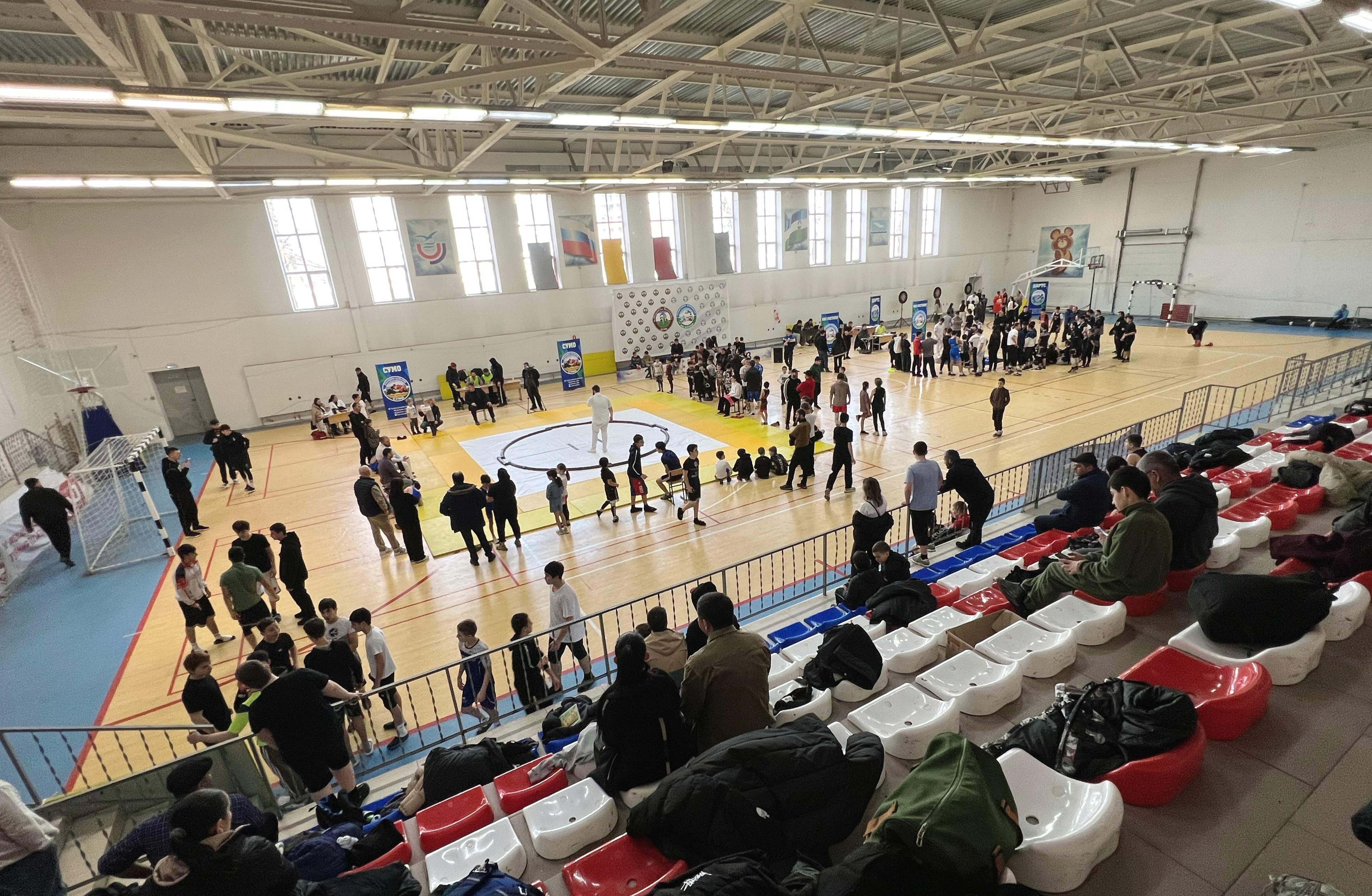 В спортивном комплексе КБГУ состоялся масштабный спортивный праздник